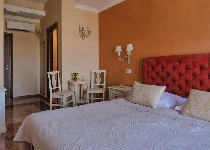 Bella & Stella Rooms